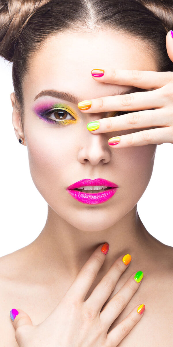 beautiful-girl-in-pink-sunglasses-with-bright-make-2023-11-27-05-28-05-utc