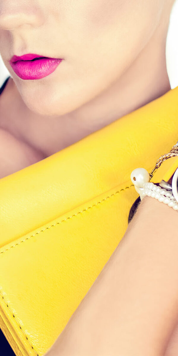 fashion-portrait-of-a-beautiful-girl-in-the-evenin-2024-09-12-09-43-39-utc fashion-portrait-of-a-beautiful-girl-in-the-evenin-2024-09-12-09-43-39-utc